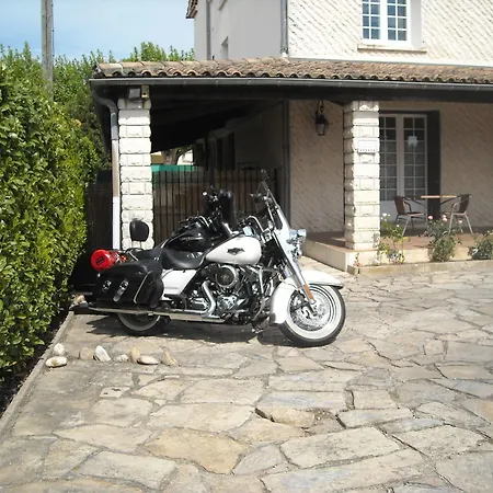 Ecusson Hotel